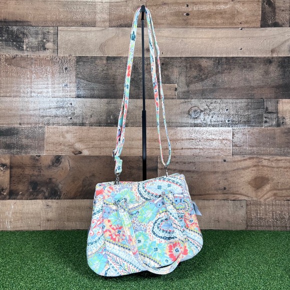 Vera Bradley Handbags - Vera Bradley Crossbody Bag Floral Quilted Lightweight Travel‎ Purse